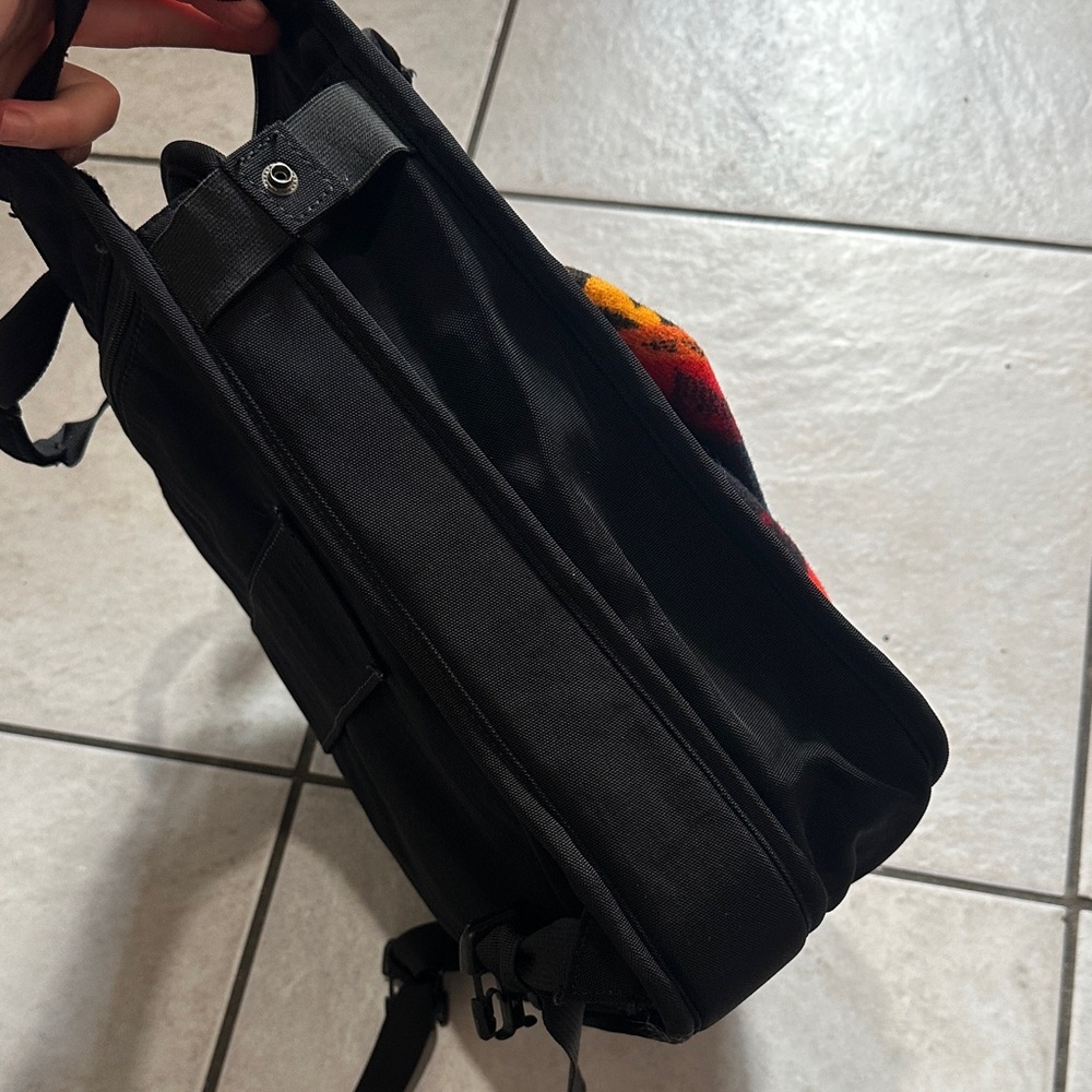 Pendleton Wool Backpack Aztec Design - Picture 12 of 13